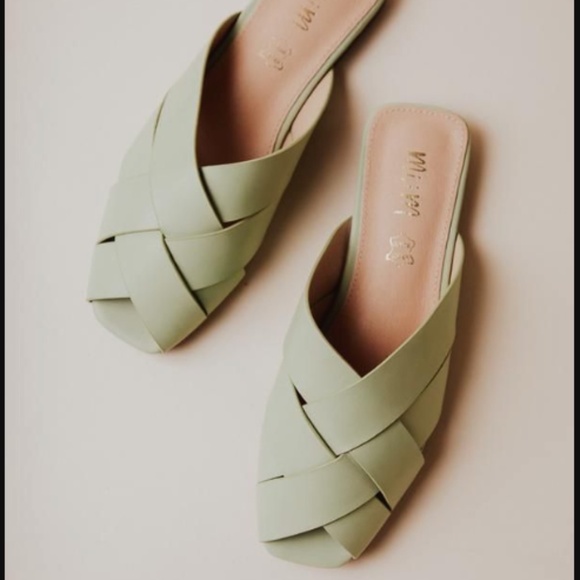 Mi.iM Reece Woven Leather Mint Green Pistachio Open Toe Slide, Sz 9 - Picture 1 of 9
